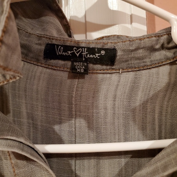 Denim button up, tail coat back blouse - Picture 2 of 3